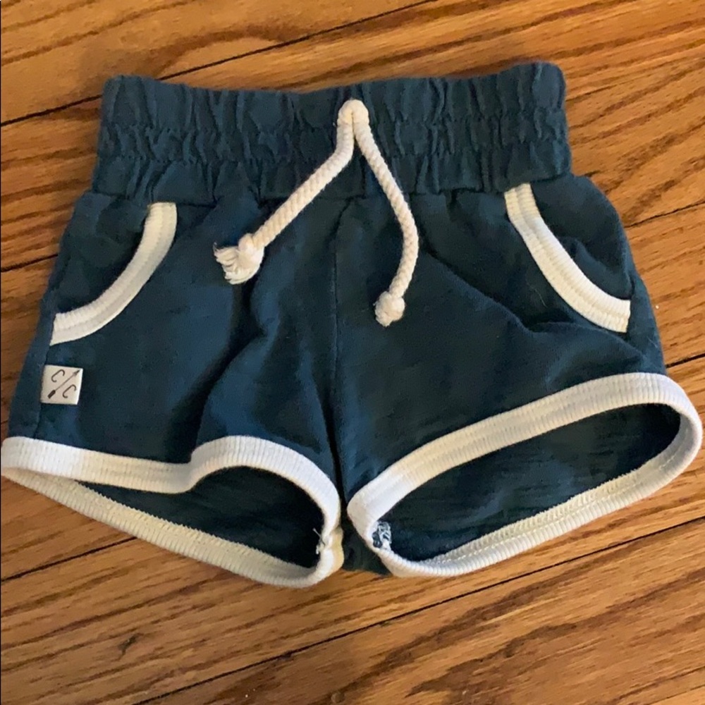 Childhoods clothing 12-18 mo storm retros